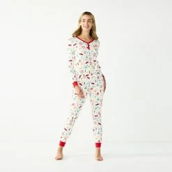 Petite LC Lauren Conrad Jammies For Your Families® Holiday Village Pajama Set 9 Petite LC Lauren Conrad Jammies For Your Families® Holiday Village Pajama Set -Outlet Christmas Store 5621640 ALT4